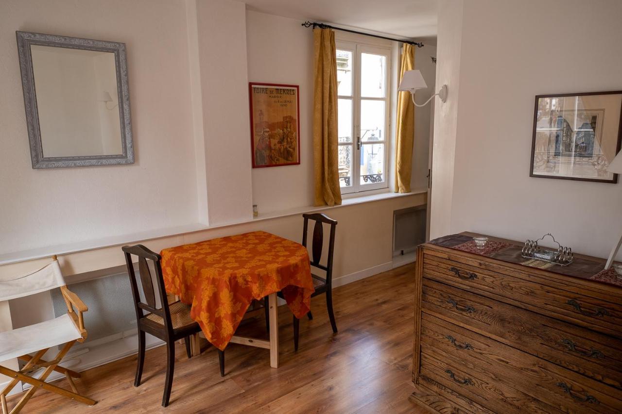 Appartement Place Des Cordeliers Dinan Luaran gambar